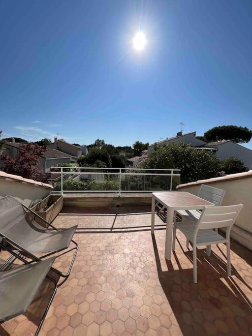 לה גרנד מוט Magnifique Appartement Traversant Avec Vue Sur Le Golf מראה חיצוני תמונה